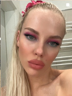 Color-Editorial Pink Eyes